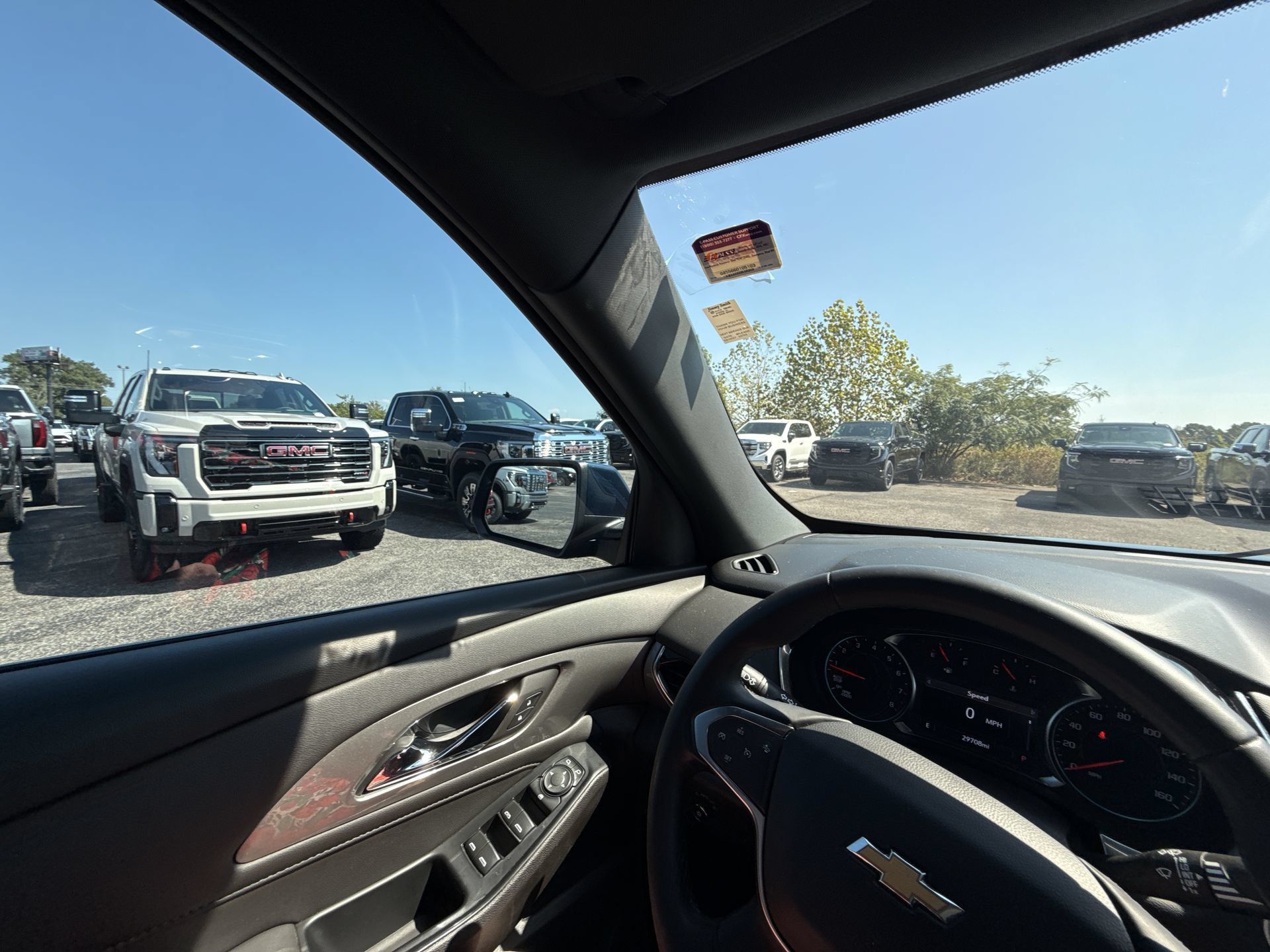 Used 2023 Chevrolet Traverse LT FWD image 13