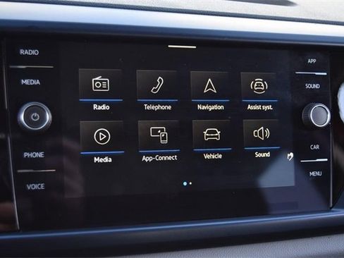 Certified 2023 Volkswagen Taos SE w/ Panoramic Sunroof Package image 12