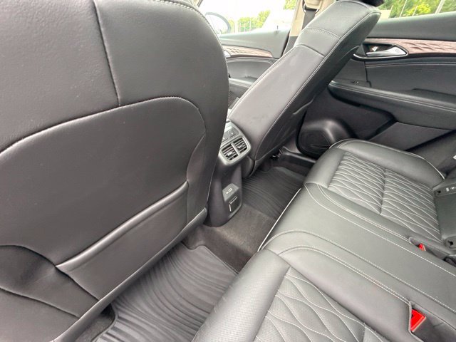 Certified 2022 Buick Envision Avenir w/ Technology Package II FWD image 31