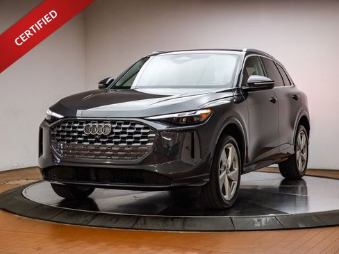 Certified 2025 Audi Q5 2.0T Premium Plus w/ Premium Plus image 1