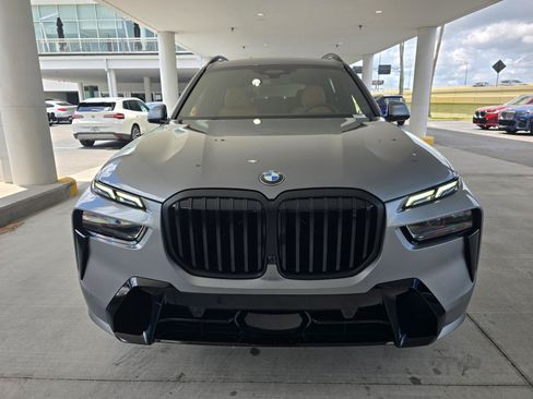 Used 2027 BMW X7 xDrive40i w/ M Sport Package AWD/4WD image 2