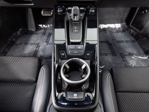 Certified 2024 Porsche 911 Carrera T image 42