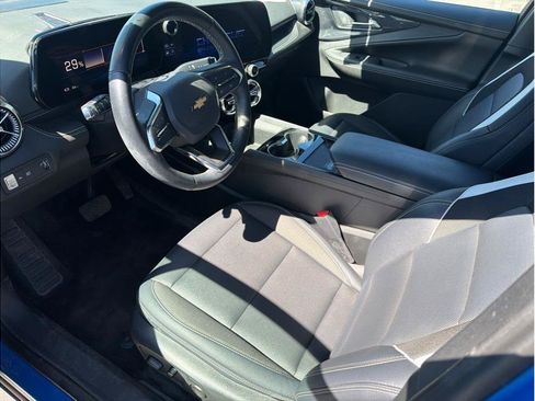 Used 2024 Chevrolet Blazer EV LT AWD/4WD image 2