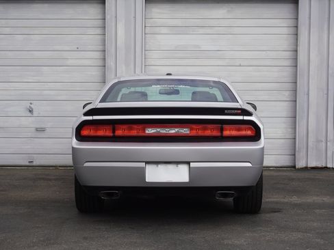 Used 2009 Dodge Challenger SRT8 RWD image 4
