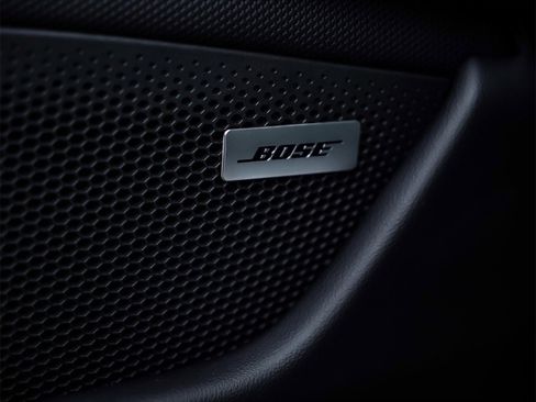 Certified 2025 Porsche Taycan image 27