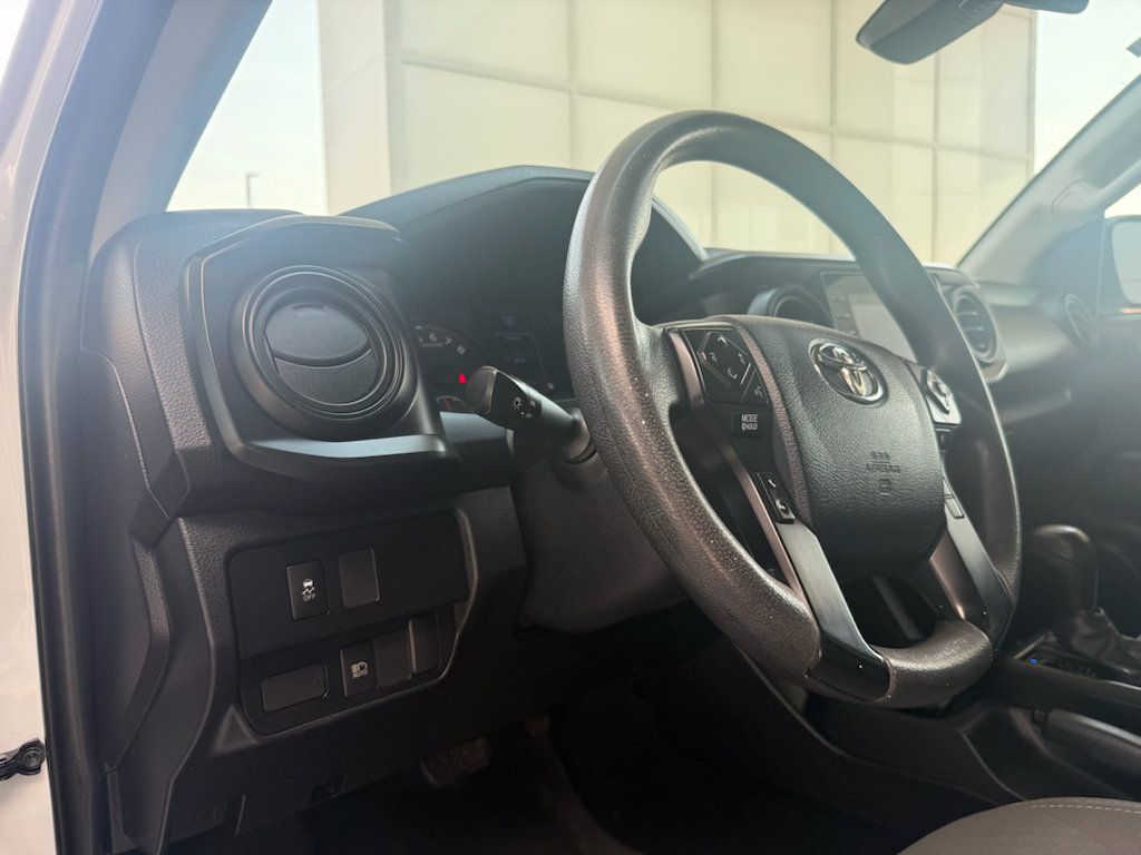 Used 2020 Toyota Tacoma SR RWD image 15