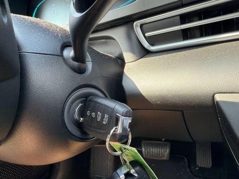 Certified 2025 Hyundai Elantra SE FWD image 33