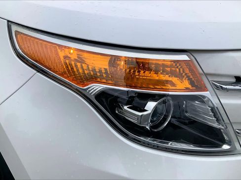 Used 2013 Ford Explorer Limited image 25