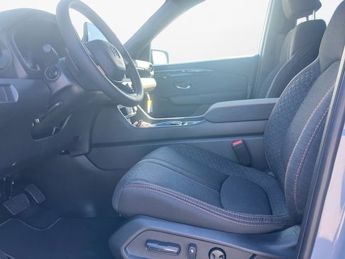 New 2026 Honda Pilot Sport image 9