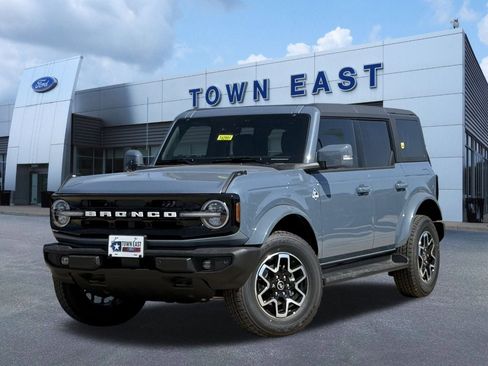 New 2025 Ford Bronco Outer Banks image 33