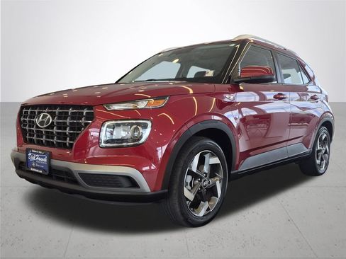 Used 2025 Hyundai Venue SEL FWD image 2