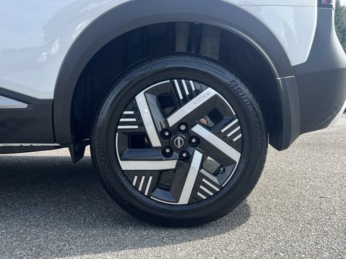 New 2026 Nissan Kicks SV FWD image 24