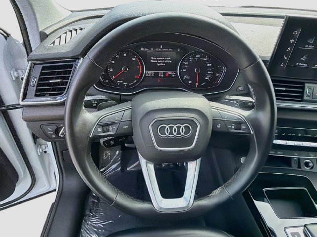 Used 2023 Audi Q5 2.0T Premium w/ Convenience Package AWD/4WD image 39