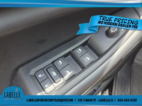 Used 2024 Jeep Grand Cherokee L Altitude RWD image 29
