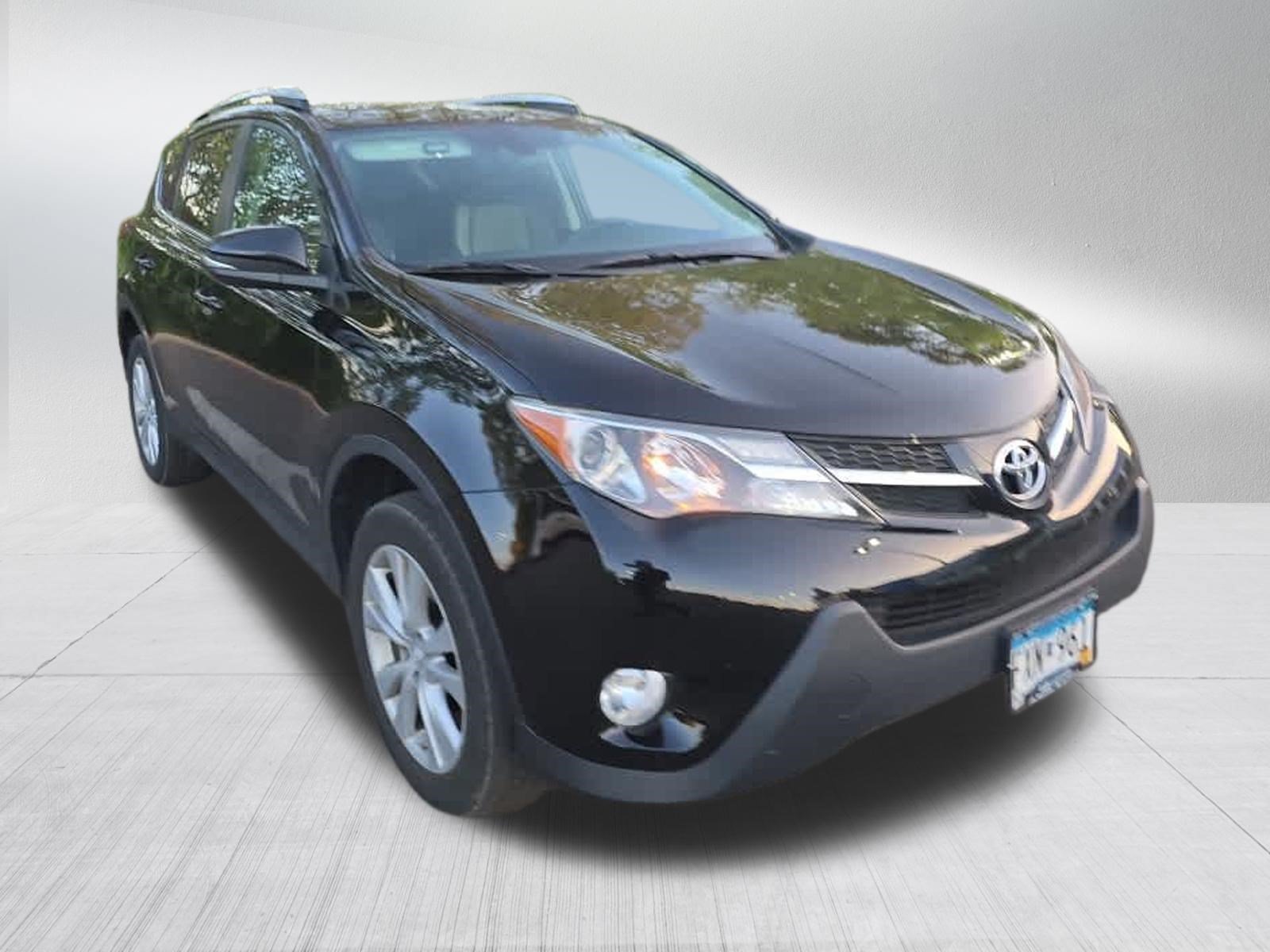 Used 2014 Toyota RAV4 Limited w/ Technology Package AWD/4WD image 3