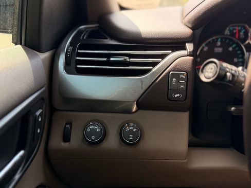 Used 2018 Chevrolet Tahoe LT image 40