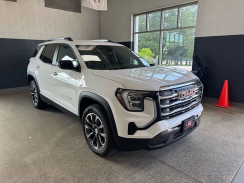 New 2026 GMC Terrain Elevation w/ Elevation Premium Package AWD/4WD image 3