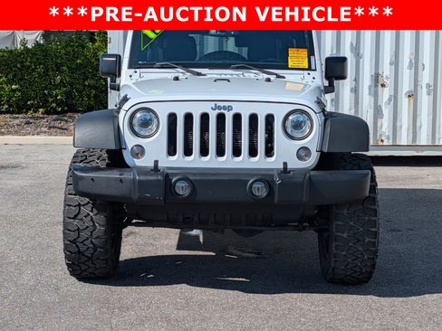 Used 2017 Jeep Wrangler Unlimited Rubicon w/ Connectivity Group image 8