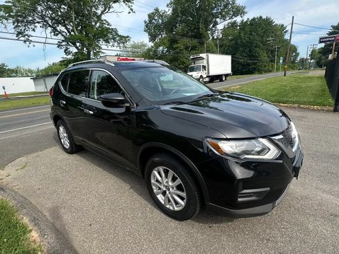 Used 2017 Nissan Rogue SV AWD/4WD image 3