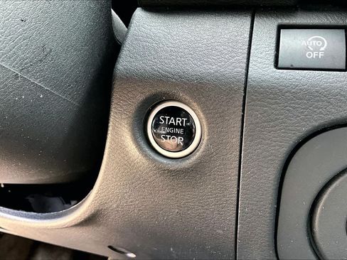 Certified 2025 Nissan Frontier SV RWD image 35