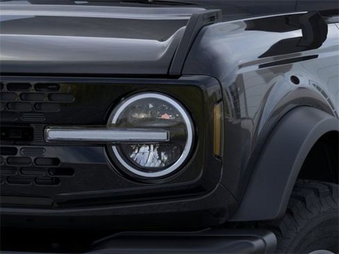 New 2025 Ford Bronco Badlands w/ Black Appearance Package image 20