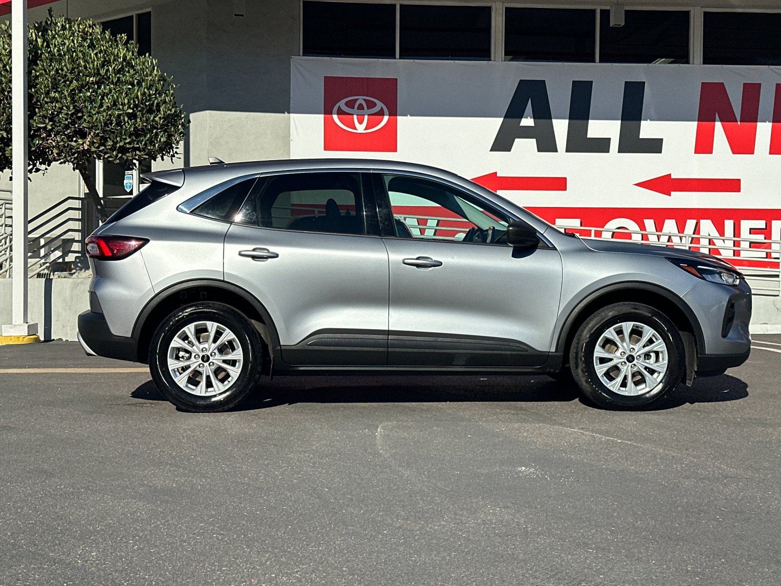 Used 2024 Ford Escape Active AWD/4WD image 6