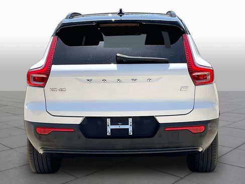 Used 2023 Volvo XC40 Recharge Ultimate AWD/4WD image 4