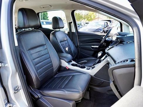 Used 2016 Ford C-MAX Energi SEL image 12