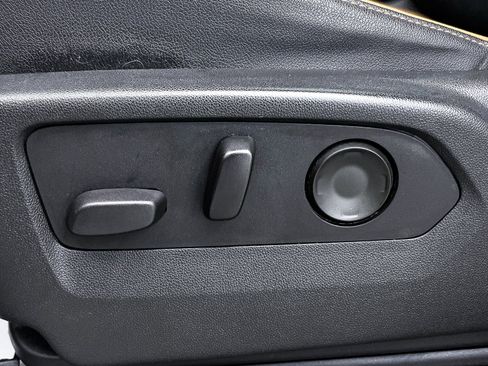 Used 2021 GMC Yukon AT4 w/ AT4 Premium Plus Package image 23