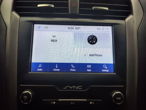 Used 2020 Ford Fusion SEL FWD image 25