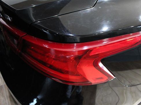 Used 2016 Nissan Maxima 3.5 SV FWD image 11