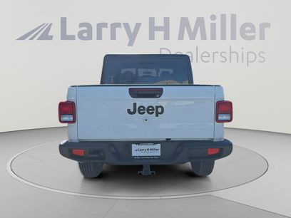 New 2026 Jeep Gladiator Sport