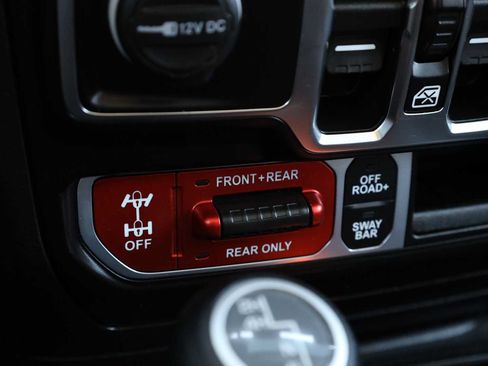 Used 2021 Jeep Wrangler Unlimited Rubicon w/ Safety Group AWD/4WD image 26