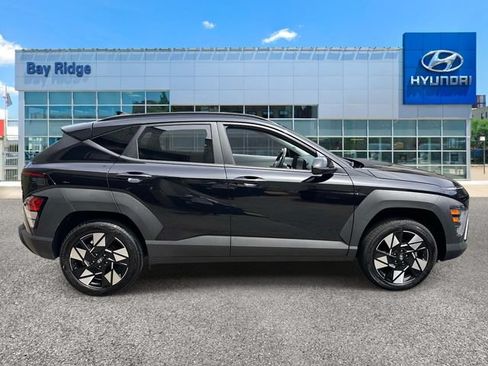 Used 2025 Hyundai Kona SEL AWD/4WD image 2