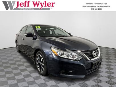 Used 2016 Nissan Altima 2.5 SL w/ Moonroof Package