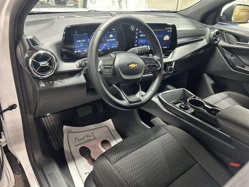 Certified 2026 Chevrolet Equinox LT AWD/4WD image 11