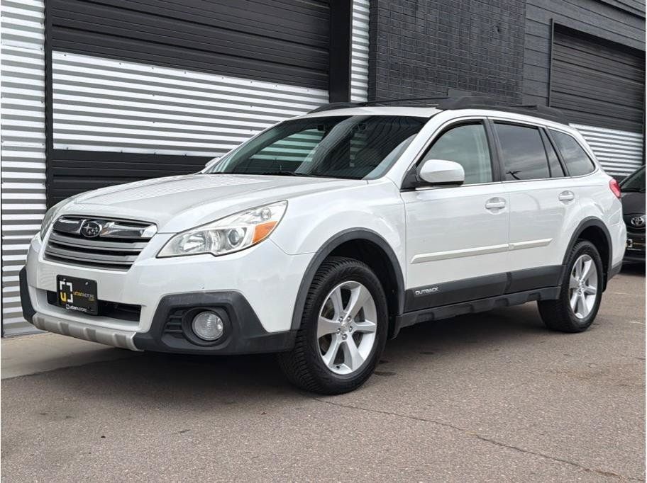 Used 2014 Subaru Outback 2.5i Limited AWD/4WD image 5