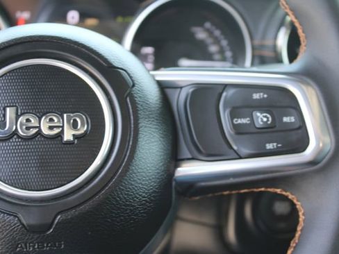 Used 2023 Jeep Wrangler Unlimited Sahara AWD/4WD image 16