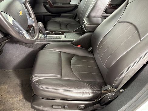 Used 2017 Chevrolet Traverse Premier image 12
