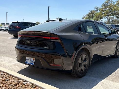 Used 2024 Toyota Prius LE image 6