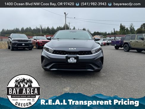 Used 2023 Kia Forte LXS FWD image 2