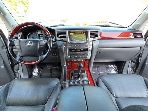 Used 2009 Lexus LX 570 4WD image 19