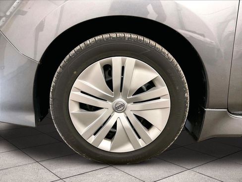 Used 2023 Nissan Leaf S image 8