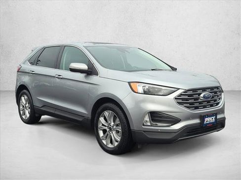 Used 2024 Ford Edge Titanium image 3