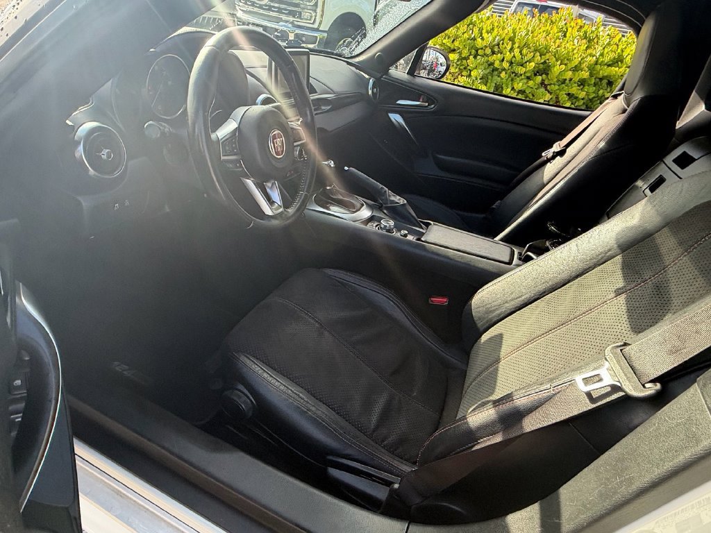 Used 2019 FIAT 124 Spider RWD image 11