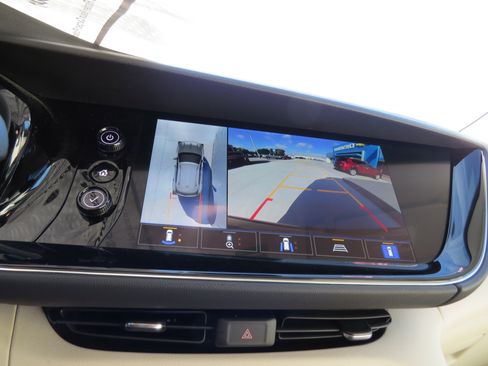 Used 2023 Buick Envision Avenir image 25