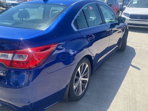 Used 2016 Subaru Legacy 2.5i Limited AWD/4WD image 4