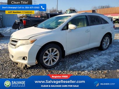 Used 2013 Toyota Venza LE w/ LE Convenience Pkg