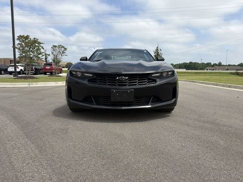 Used 2023 Chevrolet Camaro LT RWD image 8