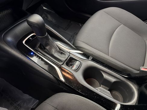 Used 2020 Toyota Corolla LE image 22